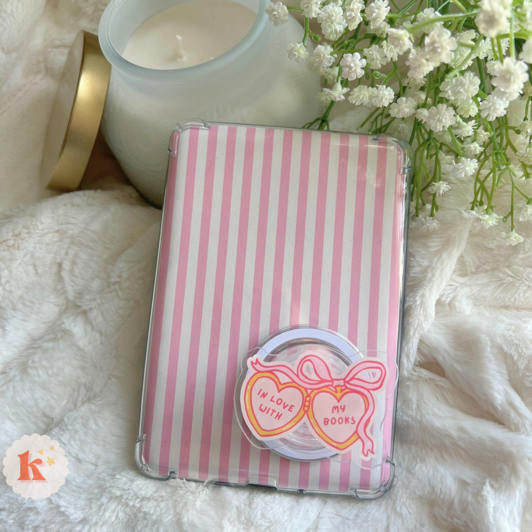 "In Love with My Books" Kindle Grip