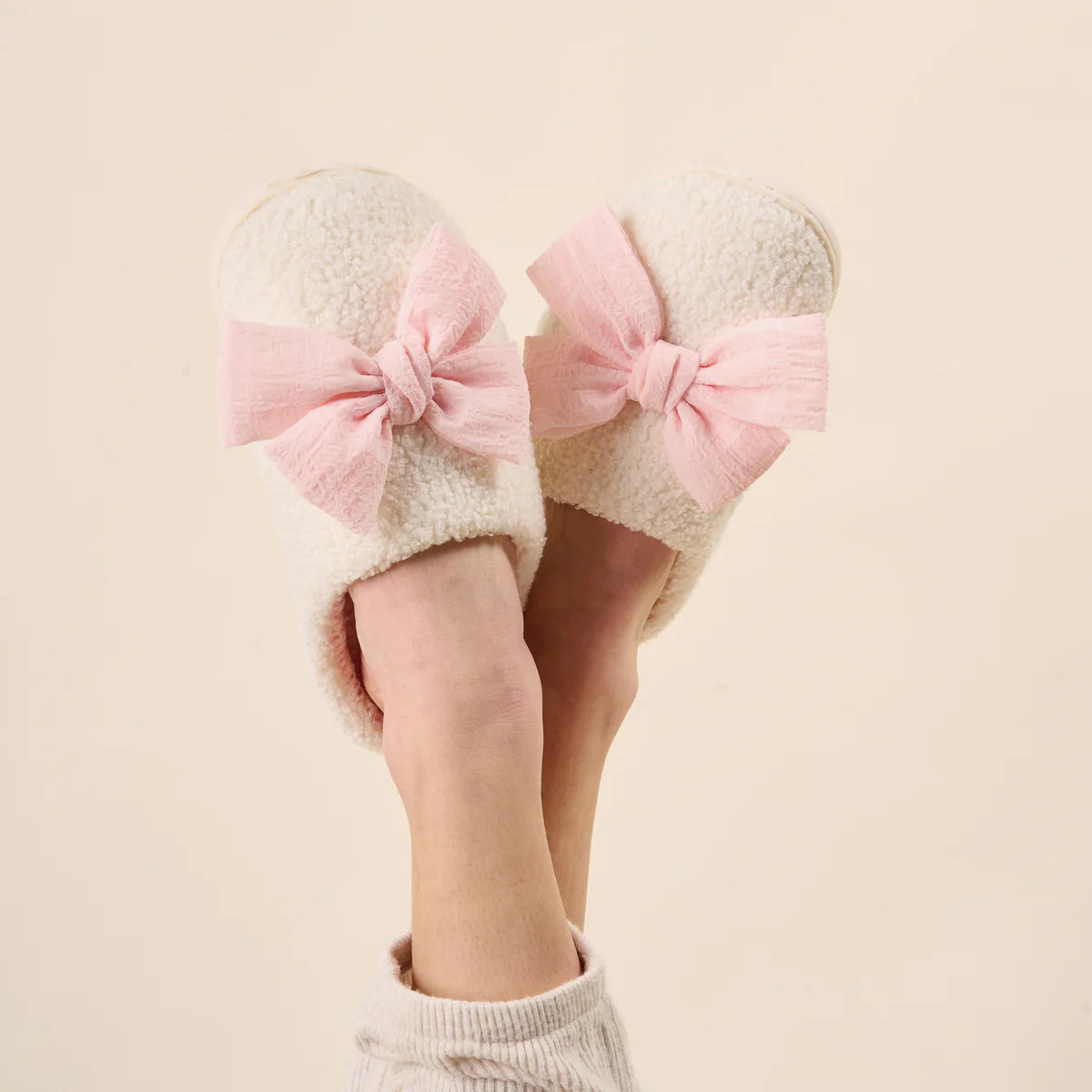 Fuzzy Slippers - Betty Bow Blush