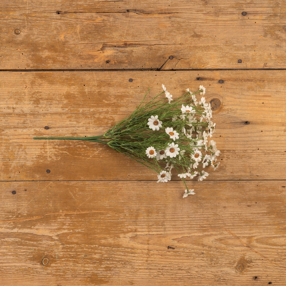15" White Daisy Bush