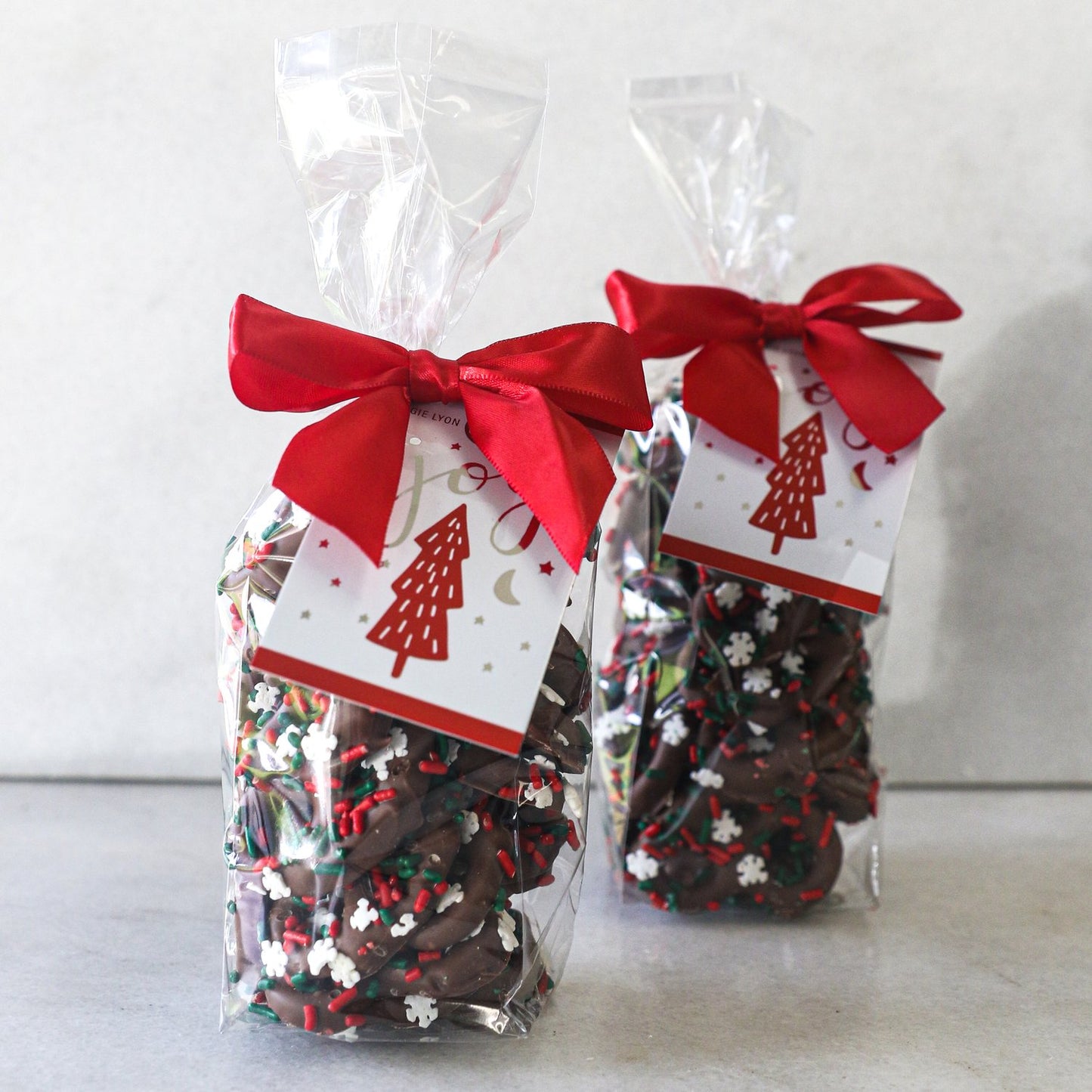 Mini Christmas Pretzels