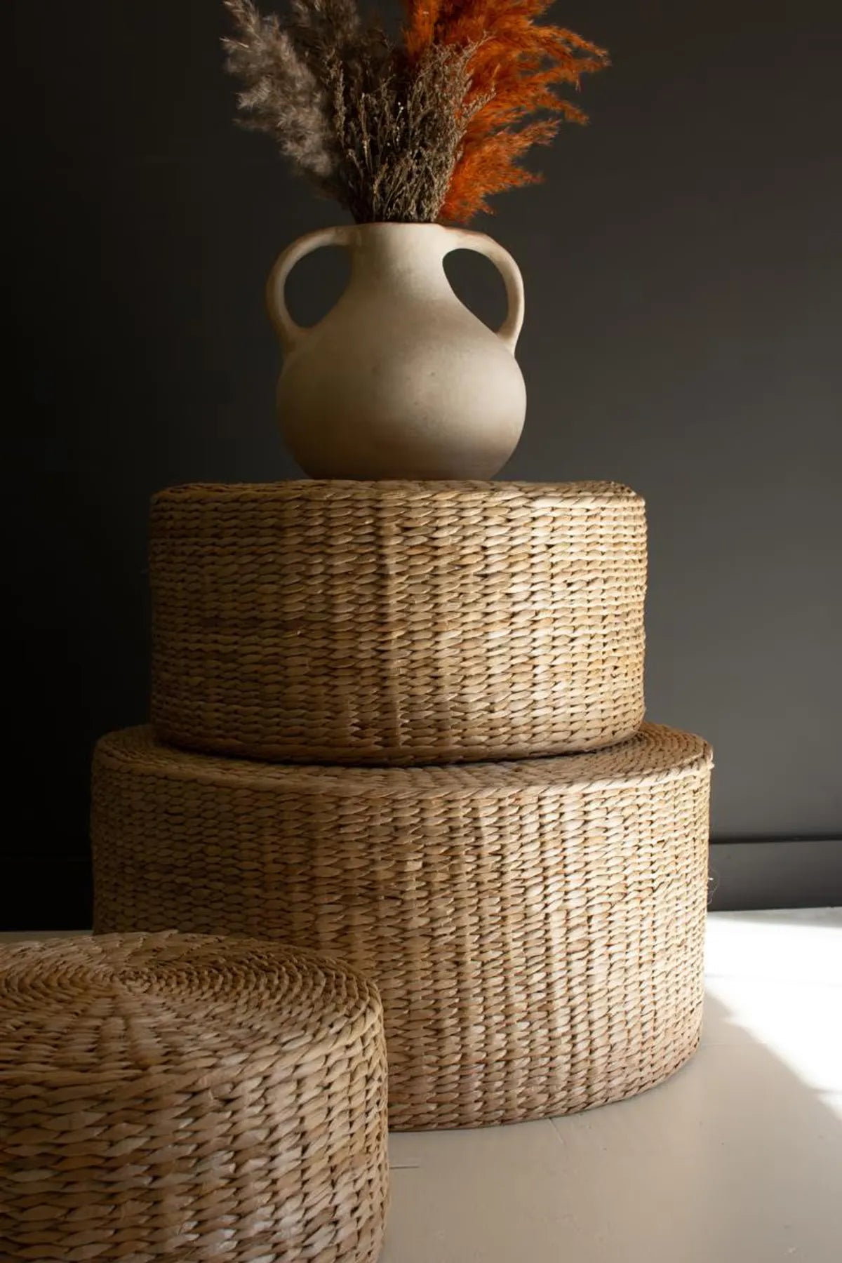 Round Seagrass Riser