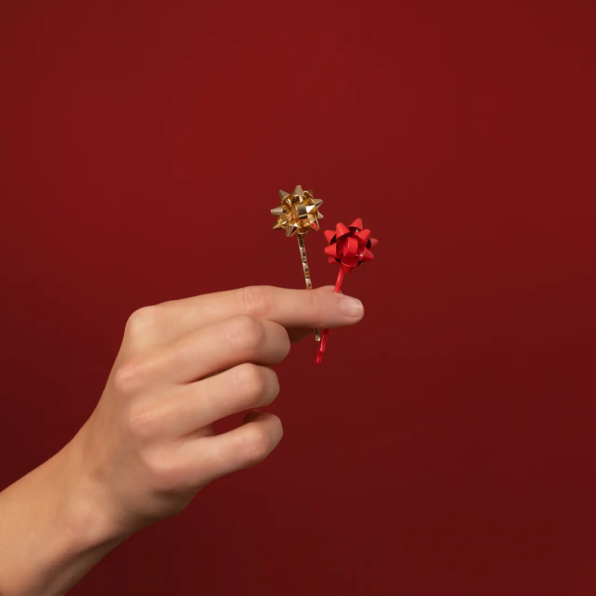 Metal Gift Bow Bobby Pins