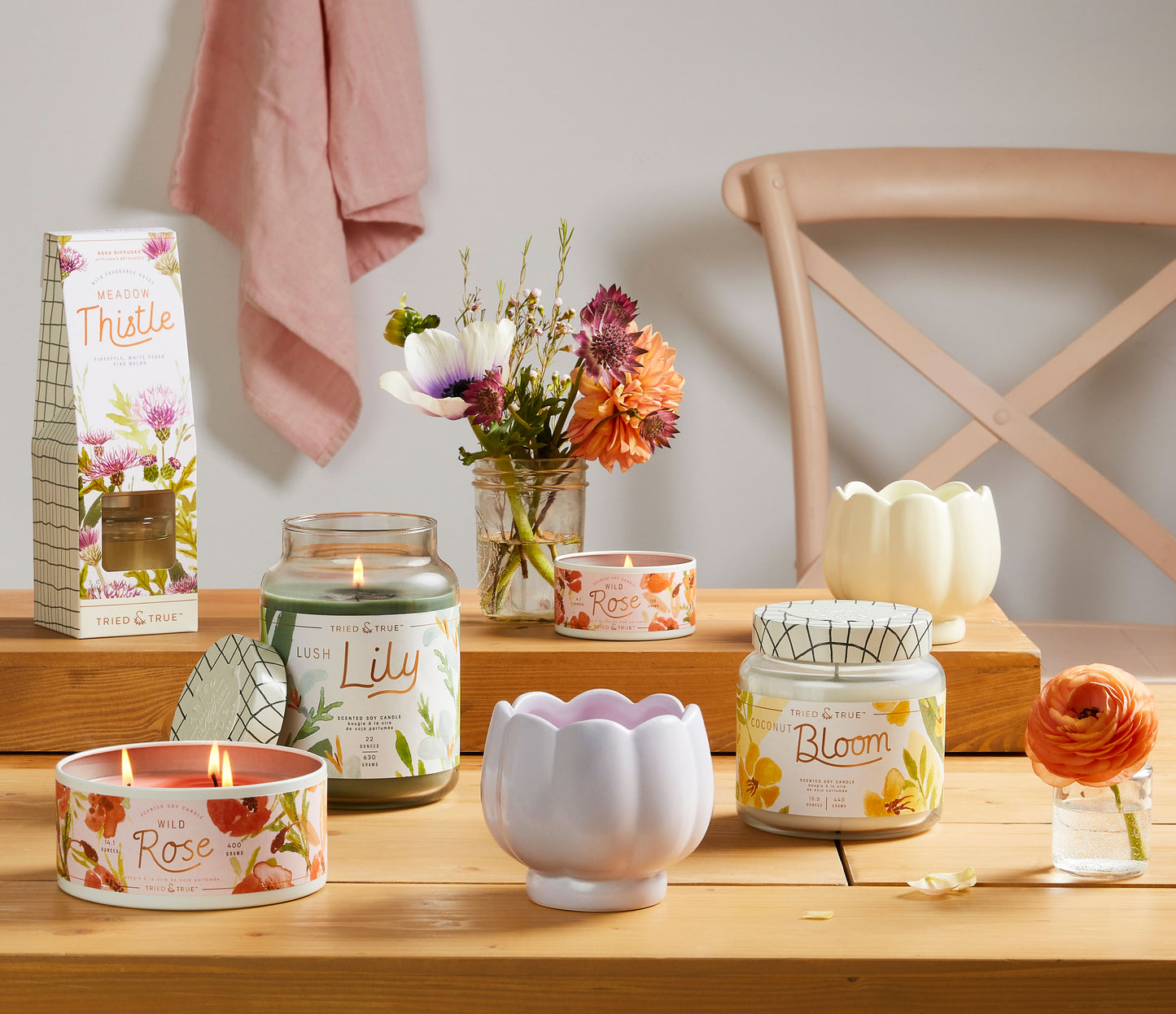 7.8oz. Petal Ceramic Candle