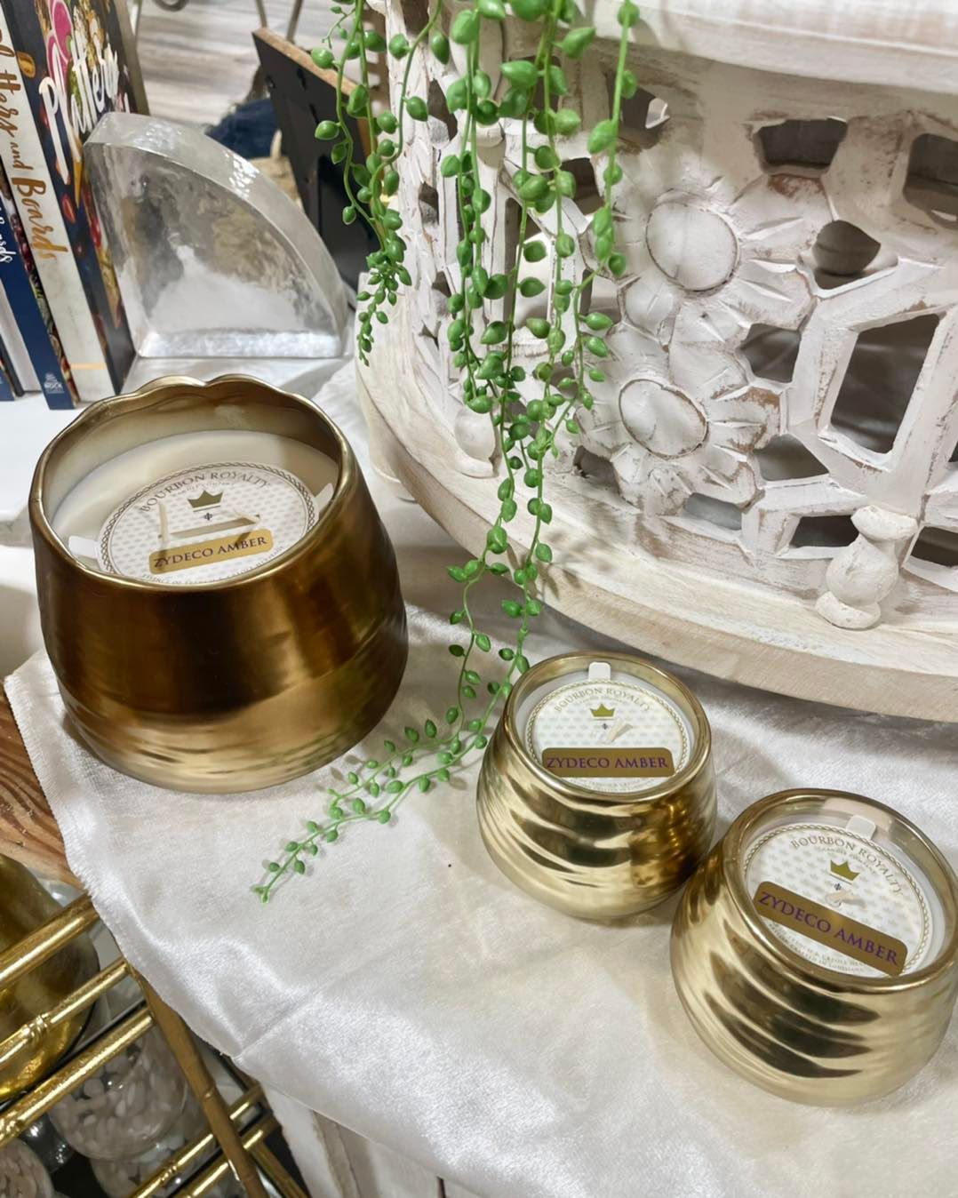 8oz. Gold Modern Candle