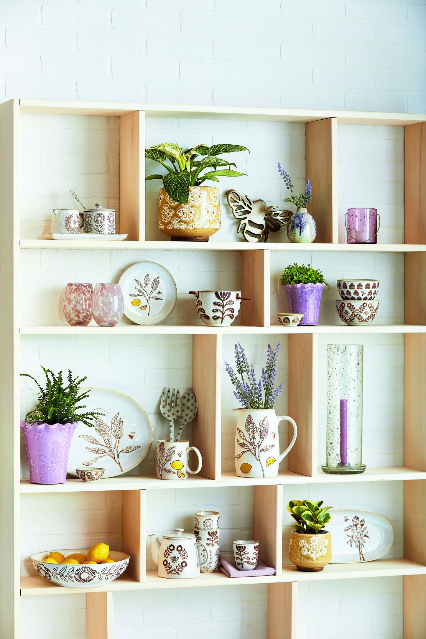 Large Lavender Ruffle Rim Planter