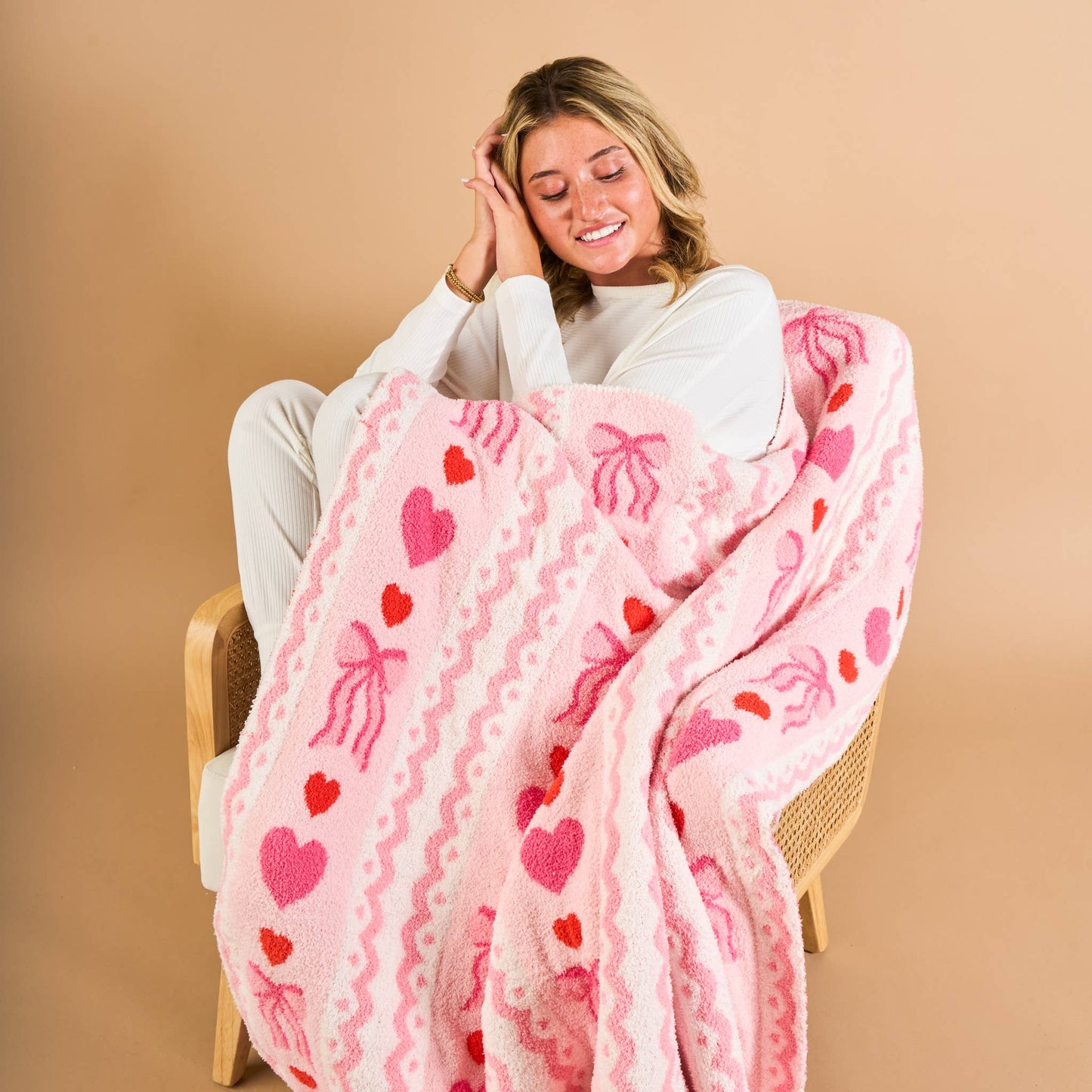 Oh So Lovely Luxe Blanket
