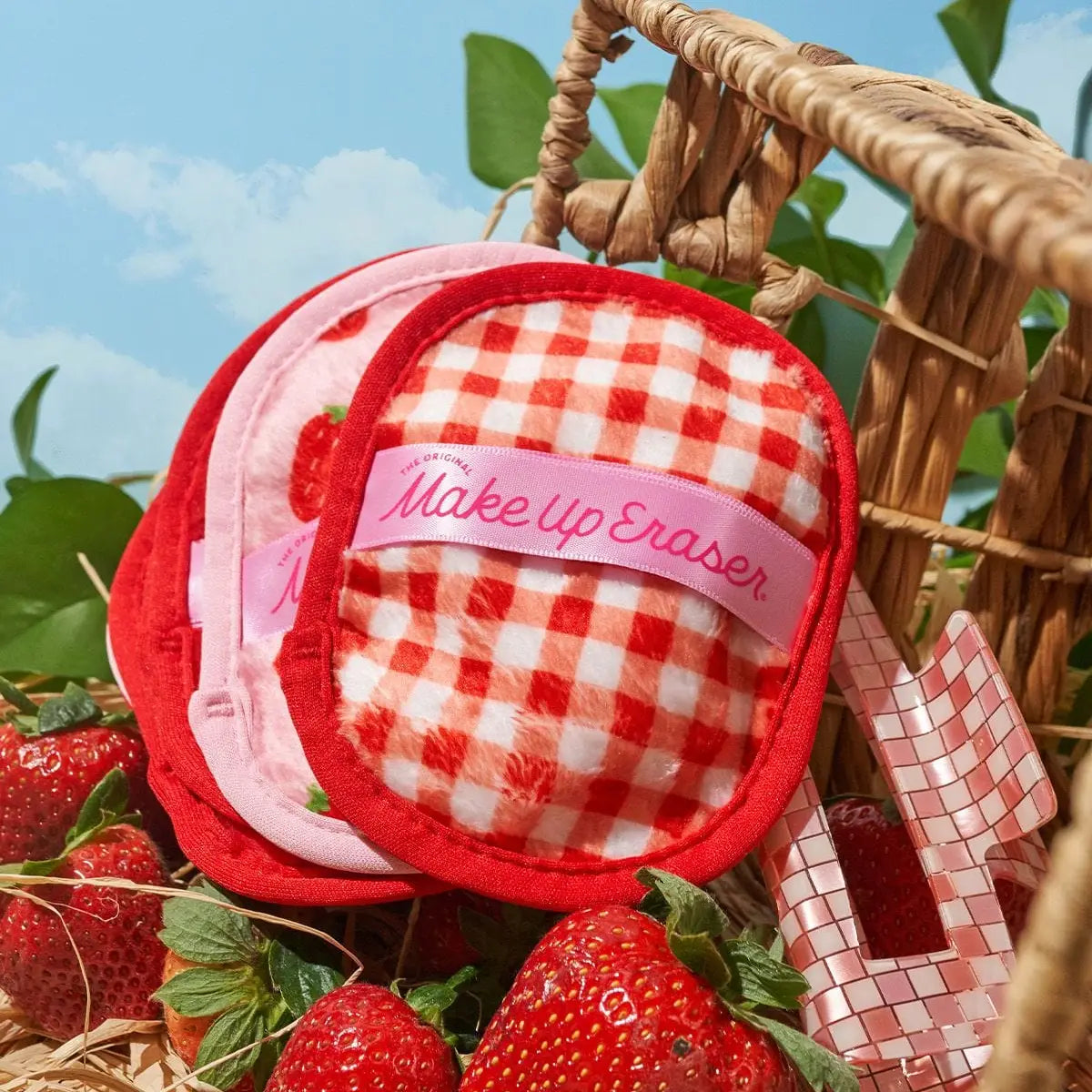 Strawberry Fields Makeup Eraser Set