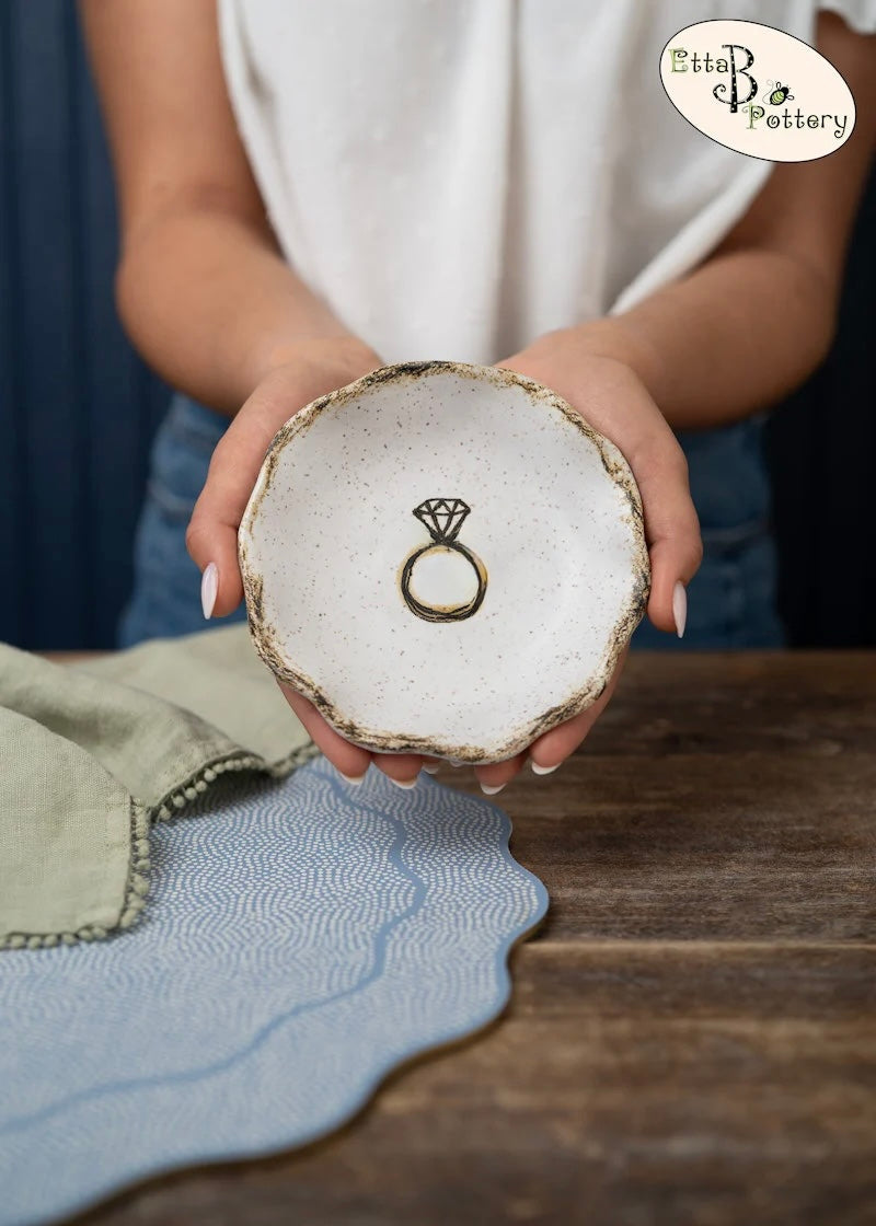 Ruffled Ring Dish