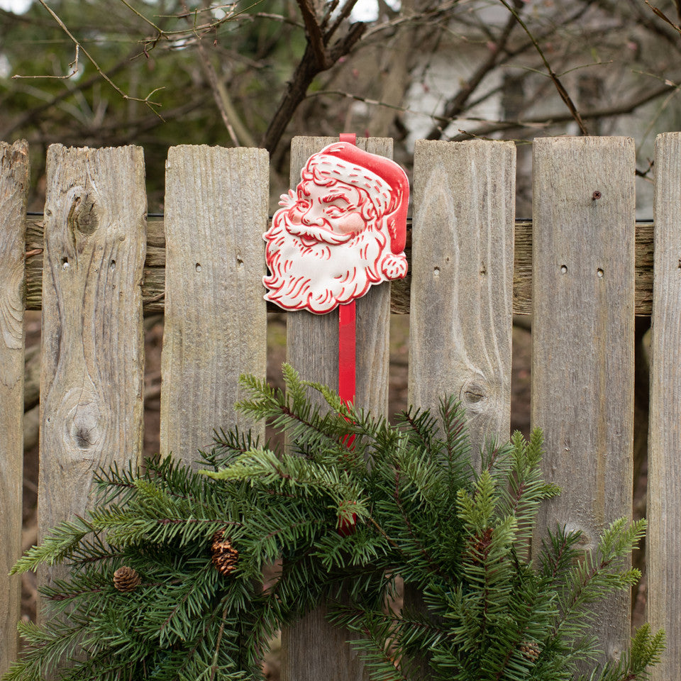 Santa Wreath Hanger