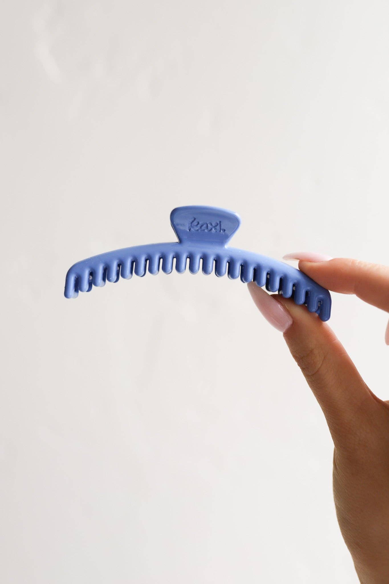Midi Hold Everything Claw
