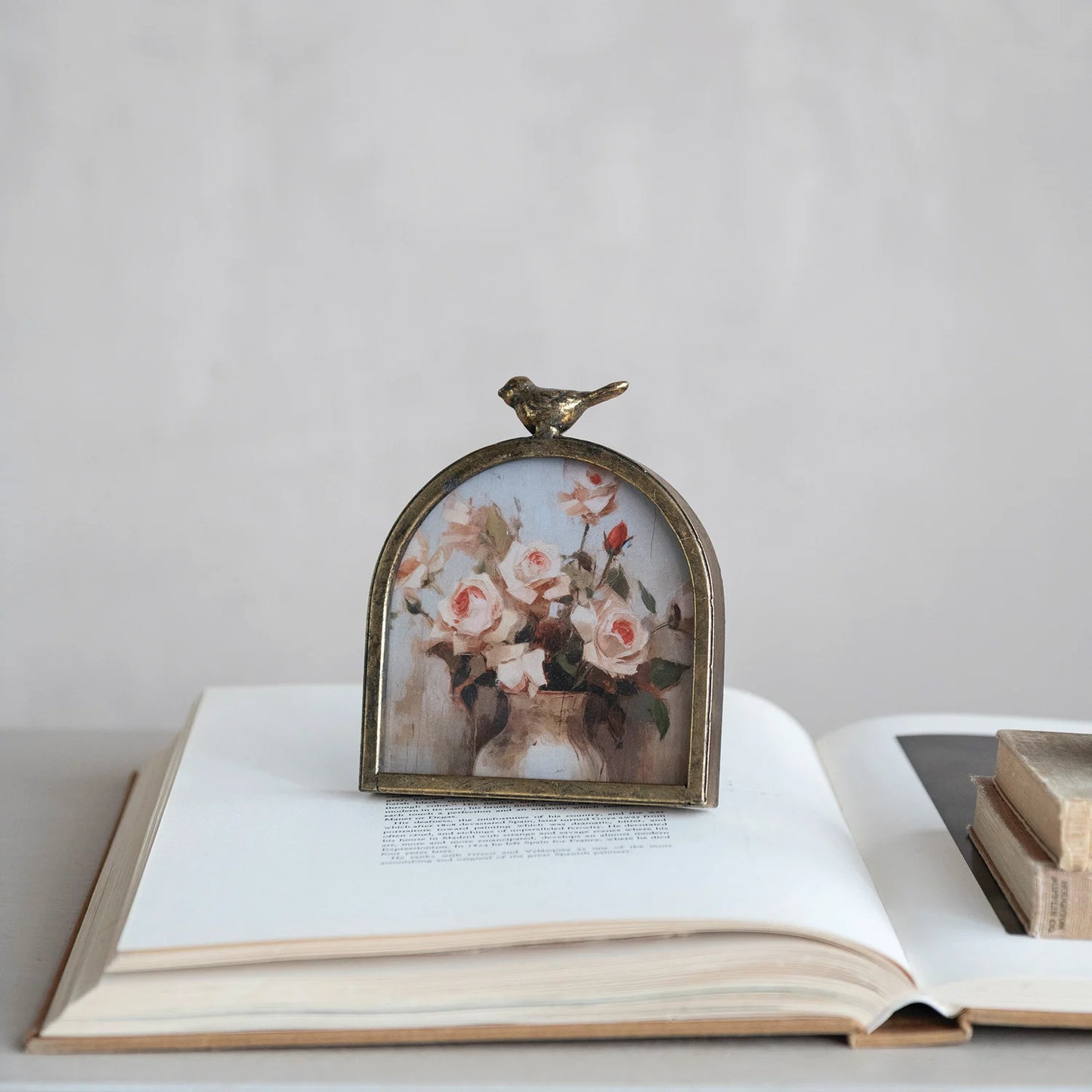 Arched Photo Frame with Bird